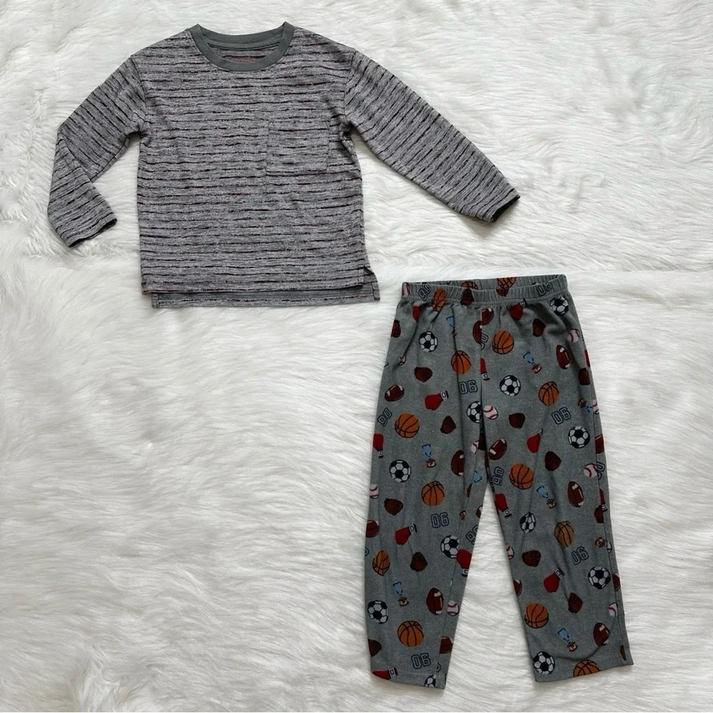 Boys Toddler Size 5T Fall/Winter Clothes LOT
